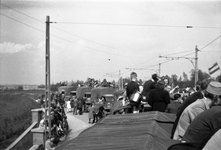 818820 Afbeelding van enkele legertrucks die staan opgesteld bij de Berekuil te Utrecht voor de memorial D-Day Parade.